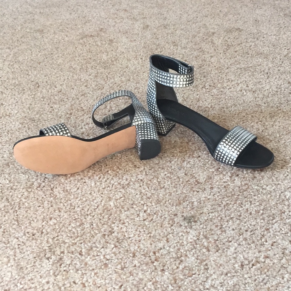 Vince Rita Embossed Metallic Mid Heel